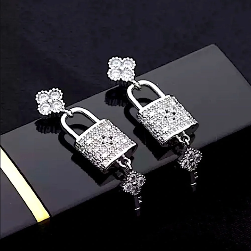 STERLING SILVER BLOSSOM LOCK KEY EARRINGS - Picture 6 of 11